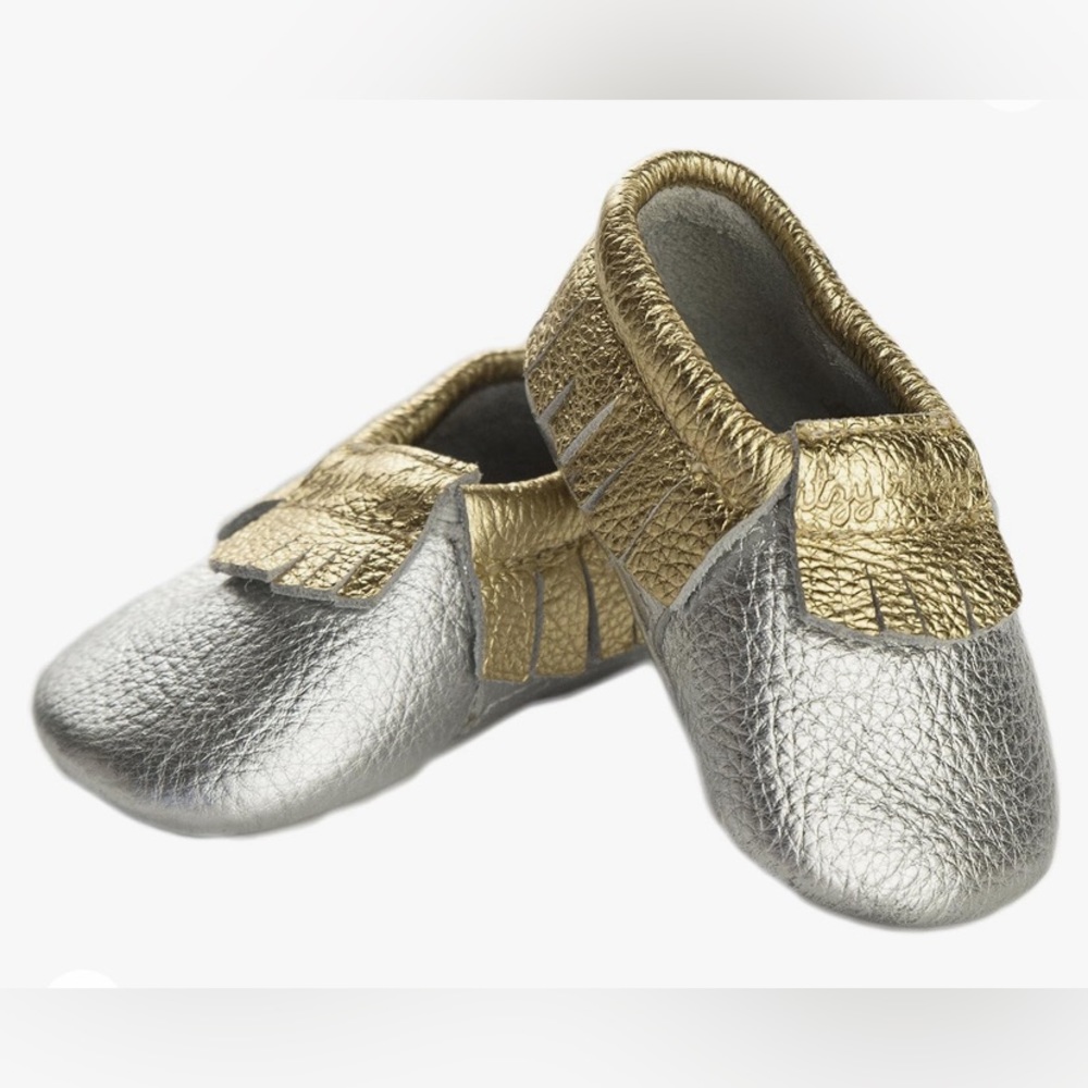 Itzy Ritzy Moc Happens Handmade Genuine Leather Baby Moccasin (Infant)